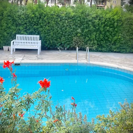 Ibiscus Garden Apartment With Pool, Kato Paphos Exterior photo