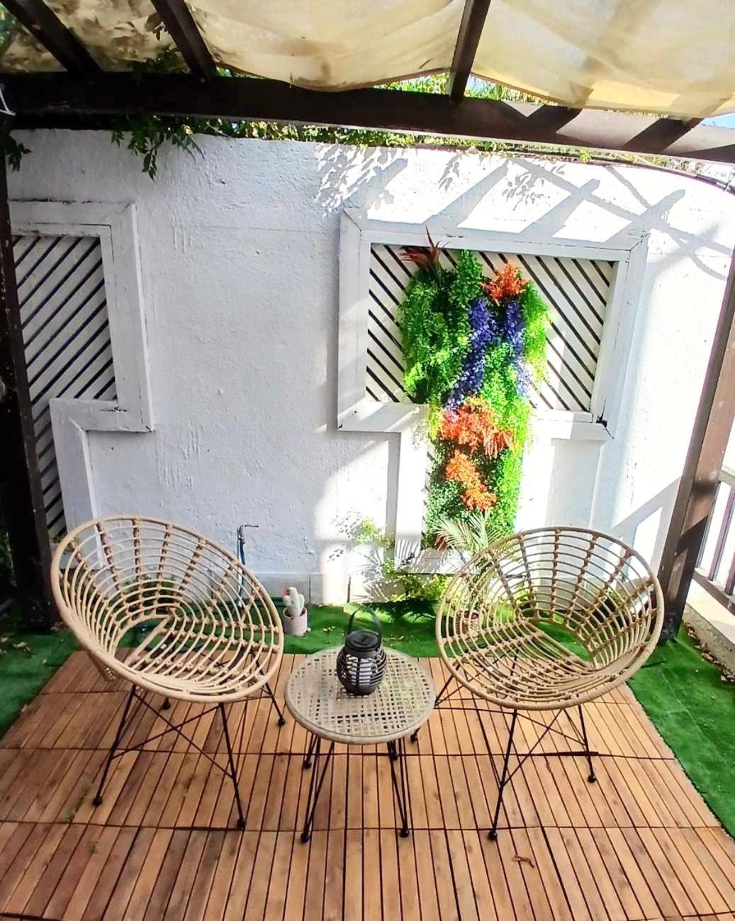 Apartament Ibiscus Garden With Pool, Kato